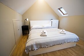 Charming Triplex Near Avenue Louise