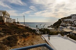 Perigiali Rooms & Apartments Folegandros