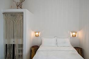 Perigiali Rooms & Apartments Folegandros