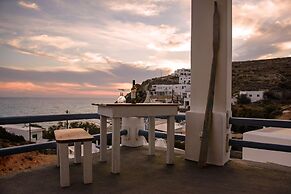 Perigiali Rooms & Apartments Folegandros