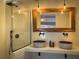 Perigiali Rooms & Apartments Folegandros