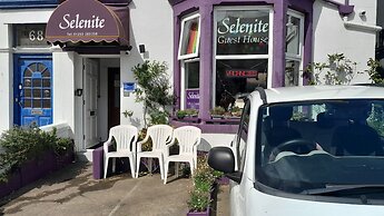 Selenite Guest House