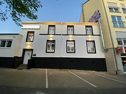 Shivas City Aparthotel