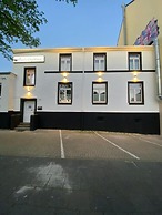 Shivas City Aparthotel