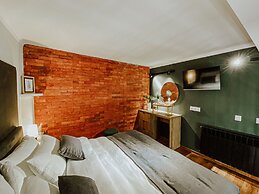 Luxury Inn