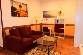 Hotel Carlos V by Viverestays