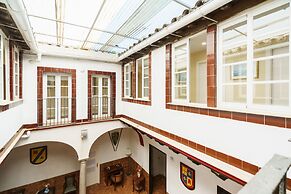 Hotel Carlos V by Viverestays