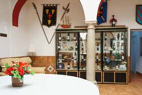 Hotel Carlos V by Viverestays