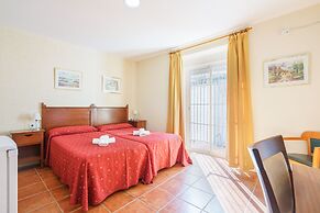 Hotel Carlos V by Viverestays