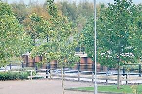 Waterside Lodge with Canal Views