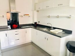 Waterside Lodge with Canal Views