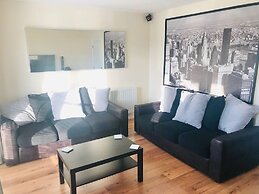 Canal Waterfront Townhouse