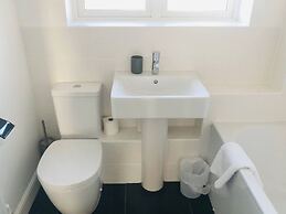 Canal Waterfront Townhouse