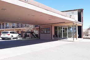 OYO Hotel Kings at Clovis