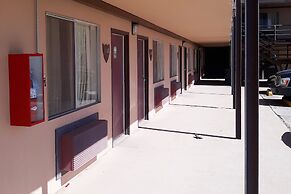 OYO Hotel Kings at Clovis