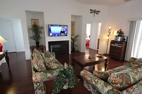 Bursting With Sunshine Pool S & G 5 Bedroom Home by RedAwning