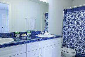 Gorgeous Vacation Ciska 3 Bedroom Home by RedAwning