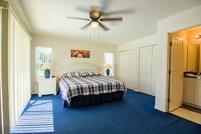 Gorgeous Vacation Ciska 3 Bedroom Home by RedAwning