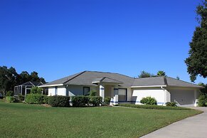 Gorgeous Vacation Ciska 3 Bedroom Home by RedAwning