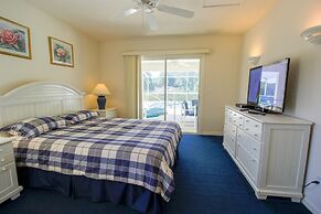 Gorgeous Vacation Ciska 3 Bedroom Home by RedAwning