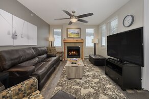 Founders - 4374 2 Bedroom Condo by RedAwning