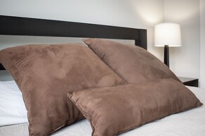 Founders - 4374 2 Bedroom Condo by RedAwning