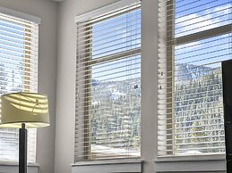 Founders - 4374 2 Bedroom Condo by RedAwning