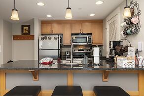 Founders - 4374 2 Bedroom Condo by RedAwning