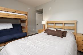 Founders - 4374 2 Bedroom Condo by RedAwning