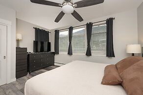 Founders - 4374 2 Bedroom Condo by RedAwning