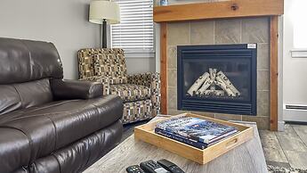 Founders - 4374 2 Bedroom Condo by RedAwning