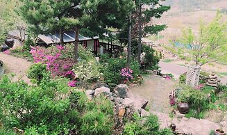 Stone Flower Pension