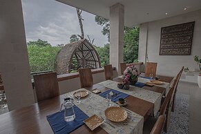 Hidden Seroja Villa