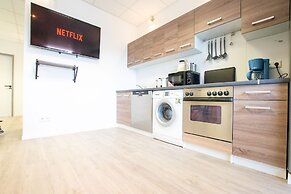 Airport 3 Room Apartment