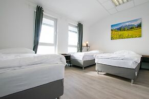 Airport 3 Room Apartment