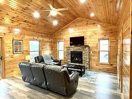 Peaceful Family Cabin Near Fishing With Over 100 Acres of Mountain and