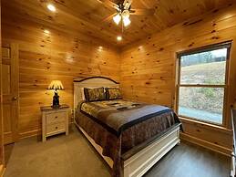 Charming Cabin With an Amazing View! - pet and Motorcycle Friendly! 2 