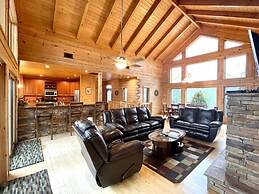 A true log cabin with 360 degree mountain views - Pet and Motorcycle f