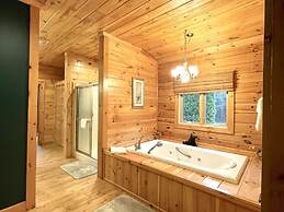 A true log cabin with 360 degree mountain views - Pet and Motorcycle f