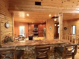 A true log cabin with 360 degree mountain views - Pet and Motorcycle f