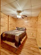 A true log cabin with 360 degree mountain views - Pet and Motorcycle f