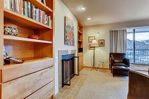 Renovated Studio- Kids Ski Free & On Shuttle Route! Studio Bedroom Con