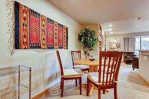 Renovated Studio- Kids Ski Free & On Shuttle Route! Studio Bedroom Con