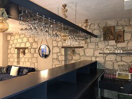 Begonvil Butik Otel by Aliki Alacati