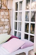 Begonvil Butik Otel by Aliki Alacati