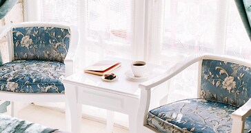 Begonvil Butik Otel by Aliki Alacati