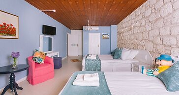 Begonvil Butik Otel by Aliki Alacati