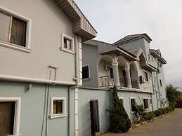Brentwood Hotel