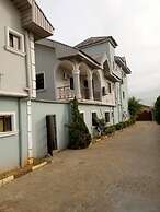 Brentwood Hotel