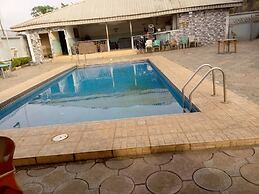 Brentwood Hotel